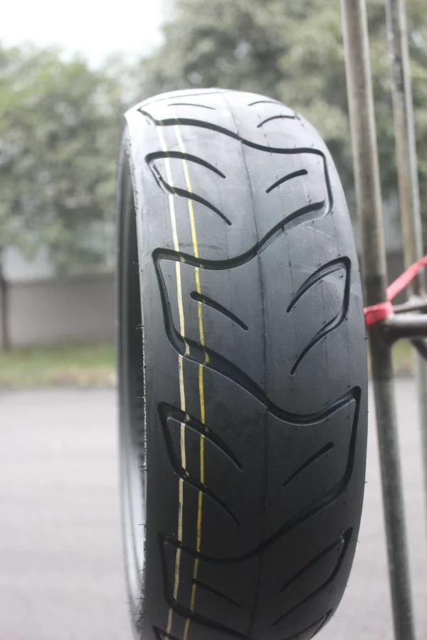 High Quality Scooter Tires 130/70-13 TL- Brand CARRYSTONE Enduro & Hard Pack Terrain-J608