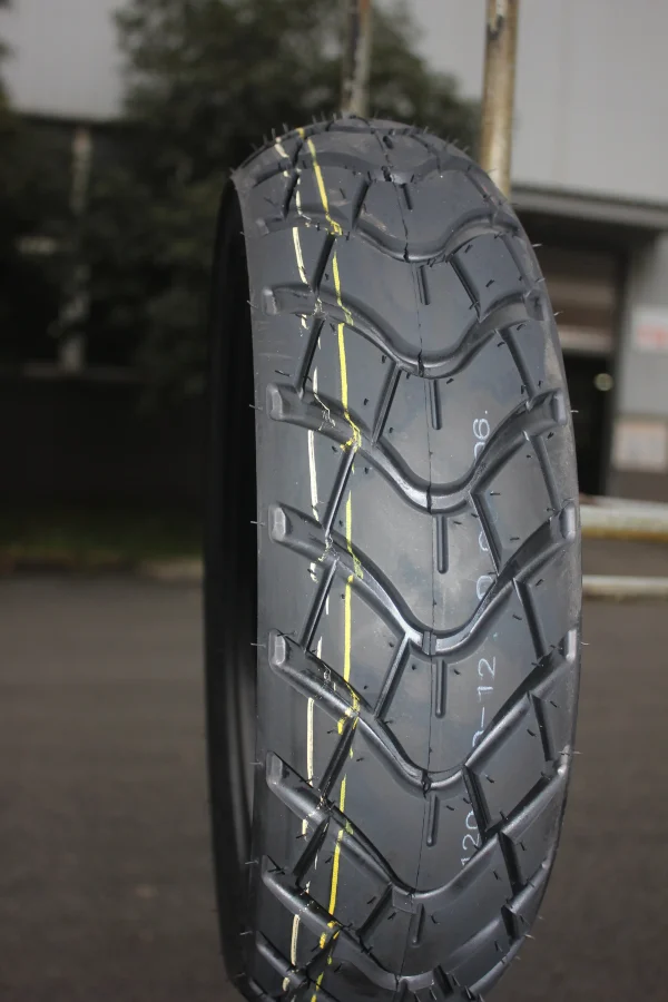 E4 Approved Hot Selling Scooter Tires 120/70-12 6PR TL Tubeless Tire Self-Cleaning Tread Design for Motocycle, Enduro & Hard Pack Terrain-J823