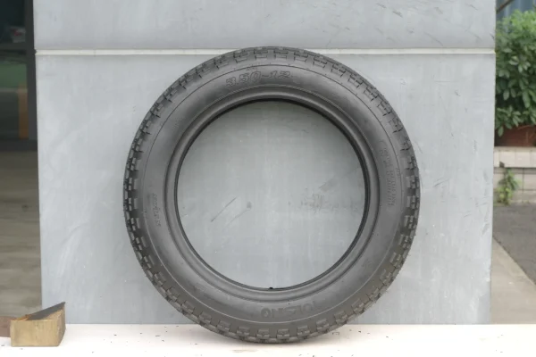 Manufacturer Supply OEM Quality Scooter Tyre 12 Inch 3.00-12  4PRTT 6PRTT/TL Strenth Tube Tire Tubeless Tire High Quality-J670