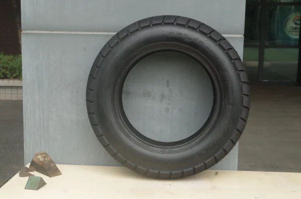 Cheap Tire OEM Quality Electric Motorcycle Scooter Tire 120/70-13  4PR TL -J668