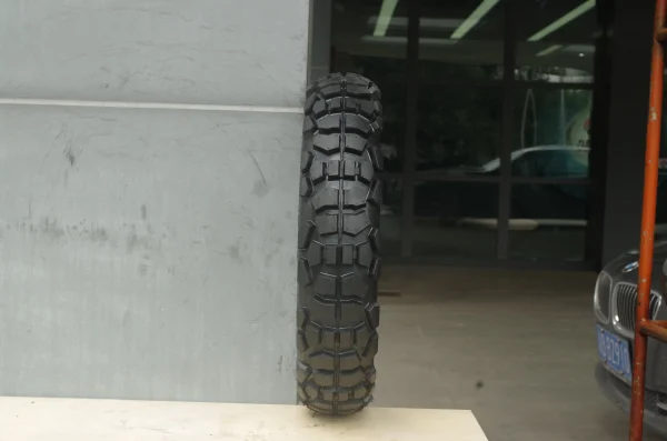 13 Inch Motorcycle Tires Cross Pattern 110/90-13 4PR TT Fast Speed Tire-J872