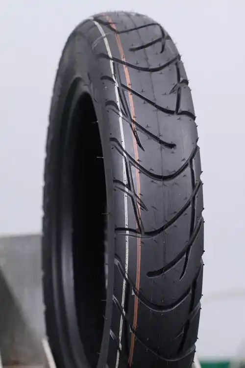 E4-Aproved Scooter Tire 90/90-10 ISO9001 Factory Tube Tyre 6PR TL For Two Wheels Motorcycle OEM Option-J660