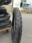 Confortable Motorcycle Tyre Bias Structure Road Running Rear Wheel 2.75-18 6PR TL Carrystone Carrystone Anti-Slip Pneumatic Tire -J877
